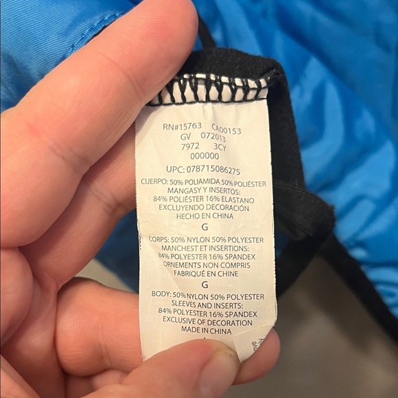 Champion Women's Vibrant Blue and Sleek Black Jacket Warm Control Size Large - Picture 9 of 10